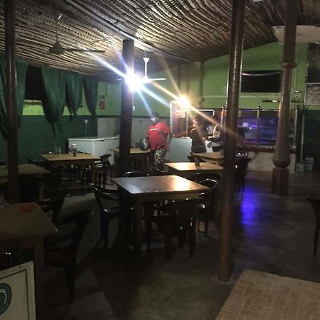 Grand Hilton Hotel Negombo Zewnętrze zdjęcie