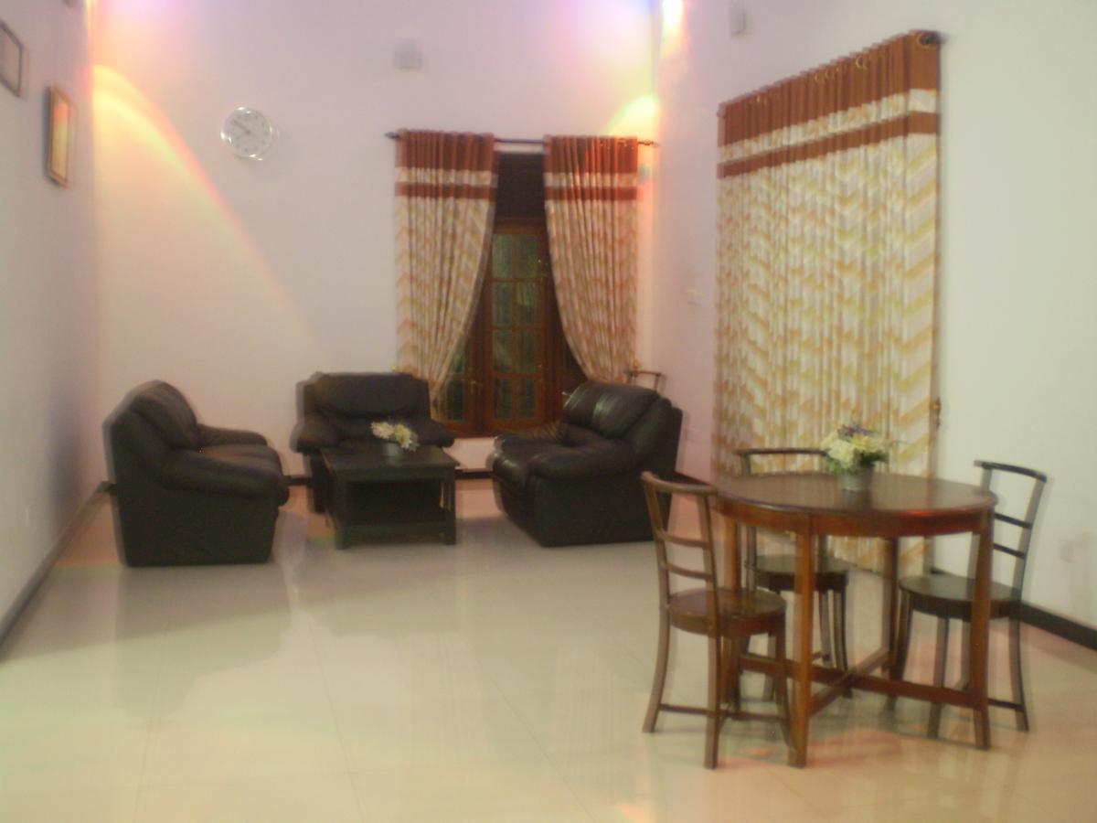 Grand Hilton Hotel Negombo Zewnętrze zdjęcie