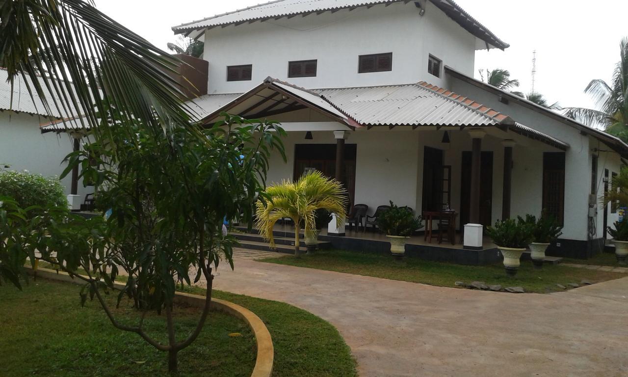Grand Hilton Hotel Negombo Zewnętrze zdjęcie